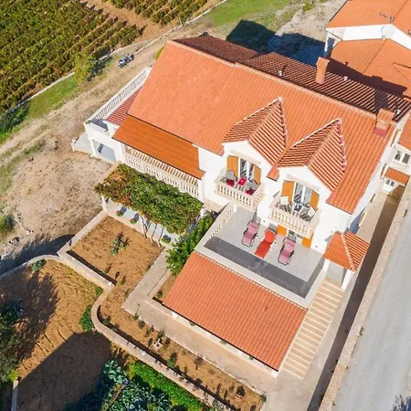 Apartman Dinko *