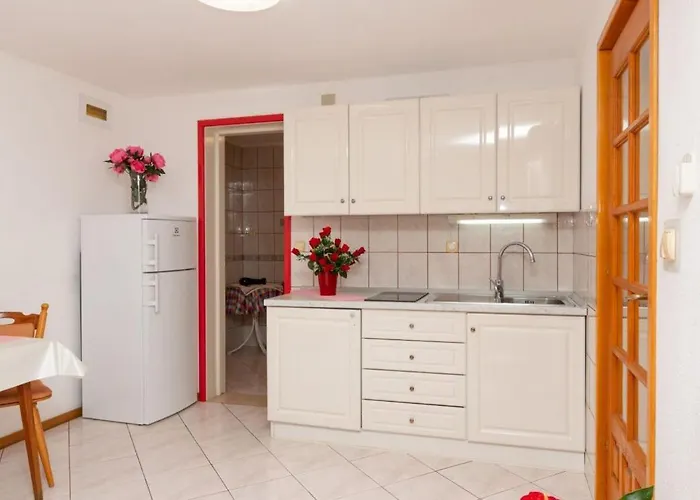 Dinko Apartman *