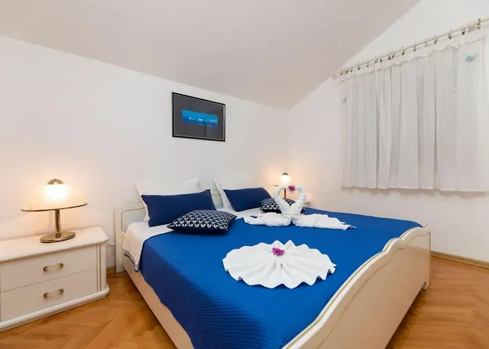 Dinko Apartman *