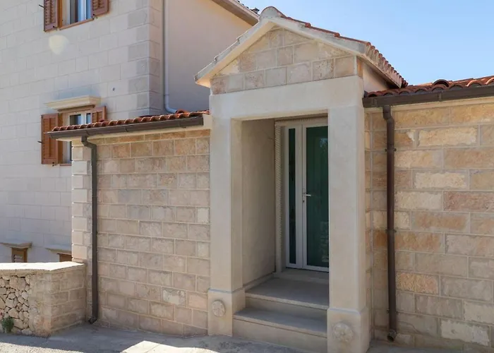 Dinko Apartman *